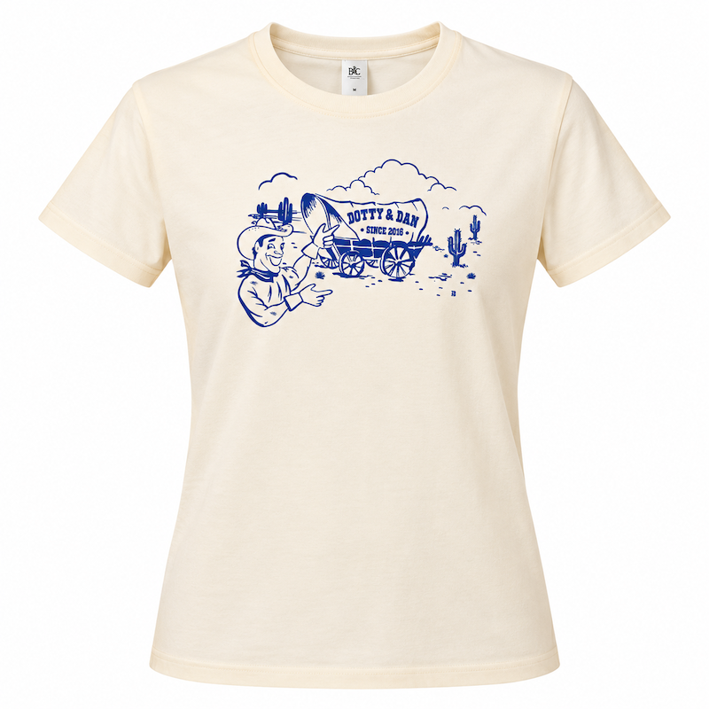 Limitiertes Herren Jubiläums-Shirt 10 Jahre Dotty&Dan in Creme mit blauem Western Planwagen Motiv Since 2016