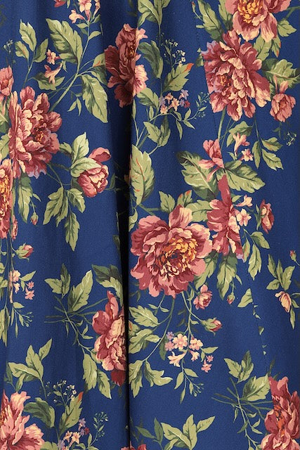 Feminines Kleid mit Rosenprint im Vintage Stil