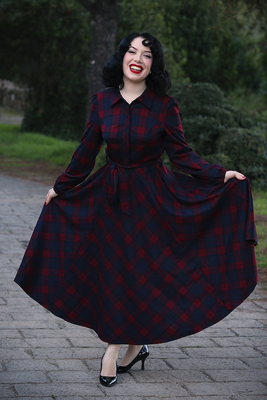 Hearts & Roses Kim Tartan Dress in Rot-Marine Karo