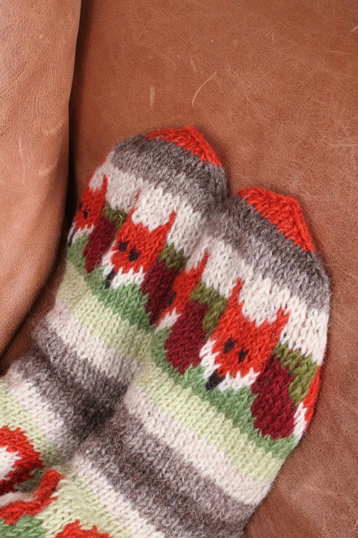 Pachamama Sofa Socken aus Wolle mit Fuchsdesign