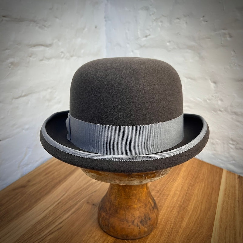 1920 Bowler Schlamm – Wollfilz-Hut mit grauem Ripsband - Dotty&Dan