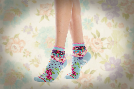 Vintage Damen Socken mit Blumenmuster und gewellter Krempe in Pastellfarben, Made in Italy, Viola Socken von Fil de Jour