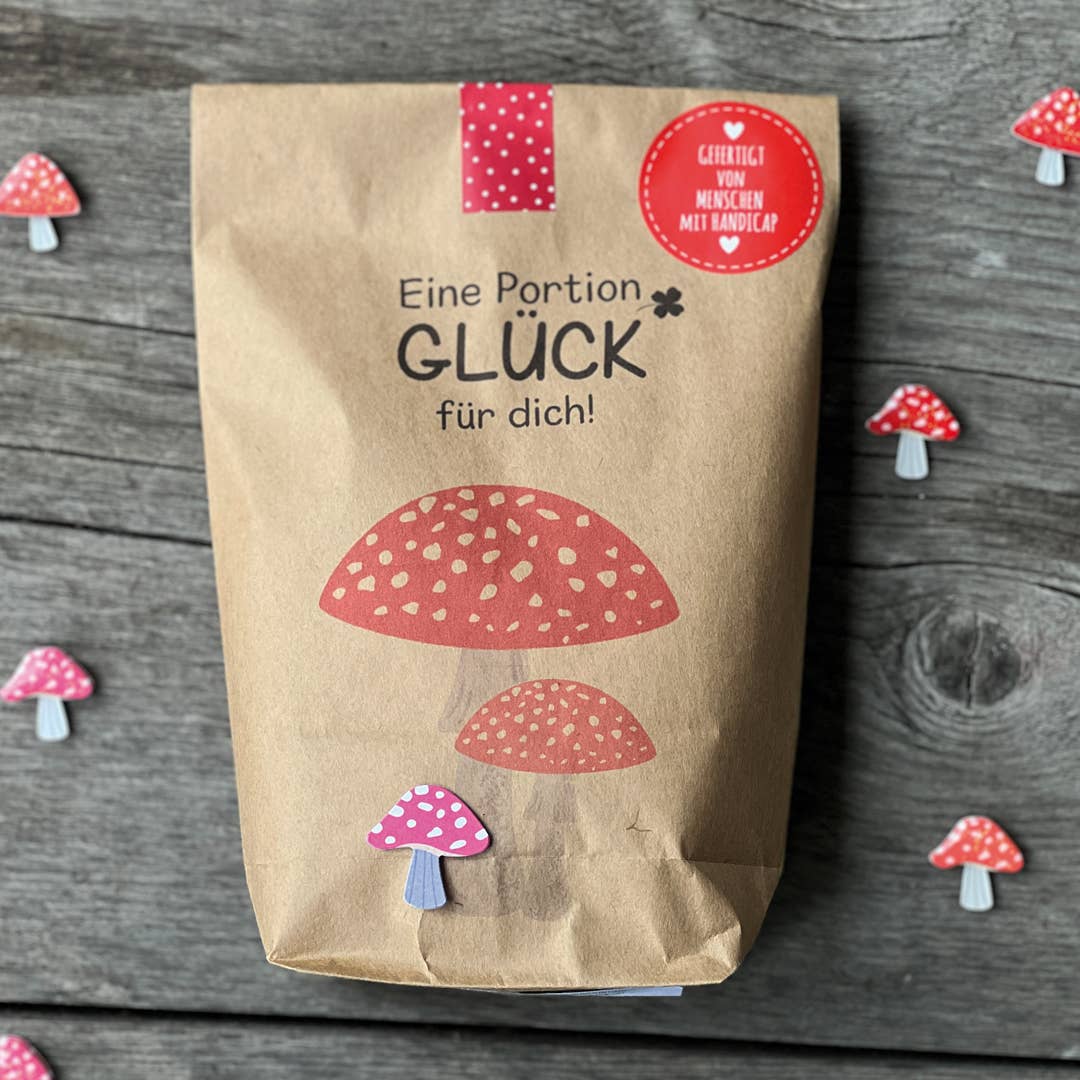 Glückstüte „Eine Portion Glück für Dich“ mit rotem Glückspilz – liebevolles Mitbringsel