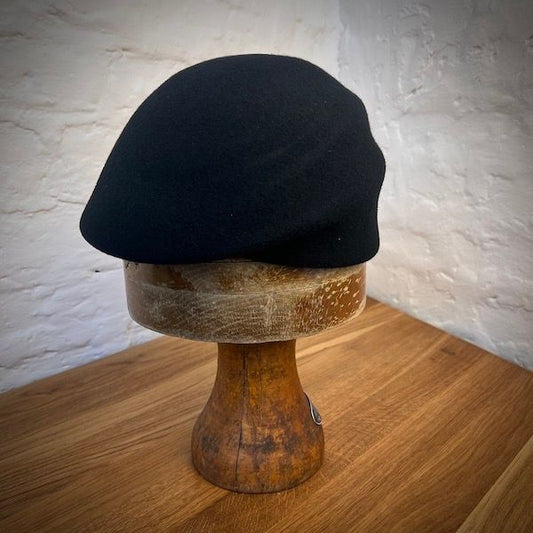 Barett Femke schwarz – eleganter Wollfilzhut mit Vintage-Charme