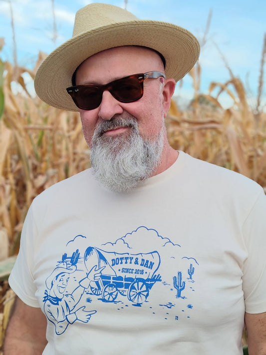 Kunde trägt unser neues Dotty Shirt