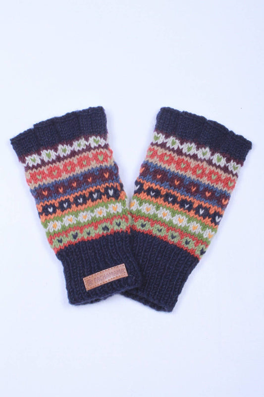 Pachamama Colorado fingerlose Wollhandschuhe mit buntem Fair Isle Muster freigestellt