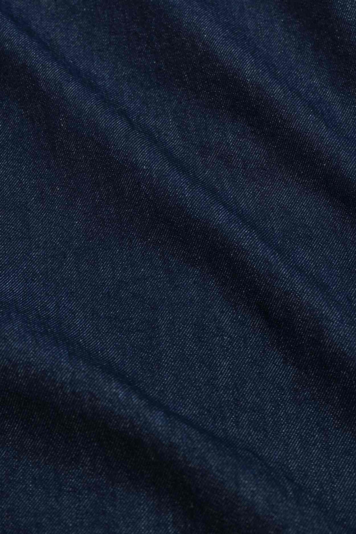 LaLamour Lotus Trousers Denim Dark Blue – Damen Marlenehose, Detail des dunkelblauen Denimstoffs