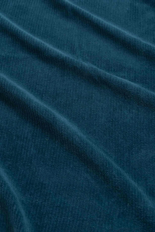 LaLamour Ginger Jumpsuit Rib Velour Mediterranea – Damen Jumpsuit, Detail des petrolfarbenen Rib-Velours