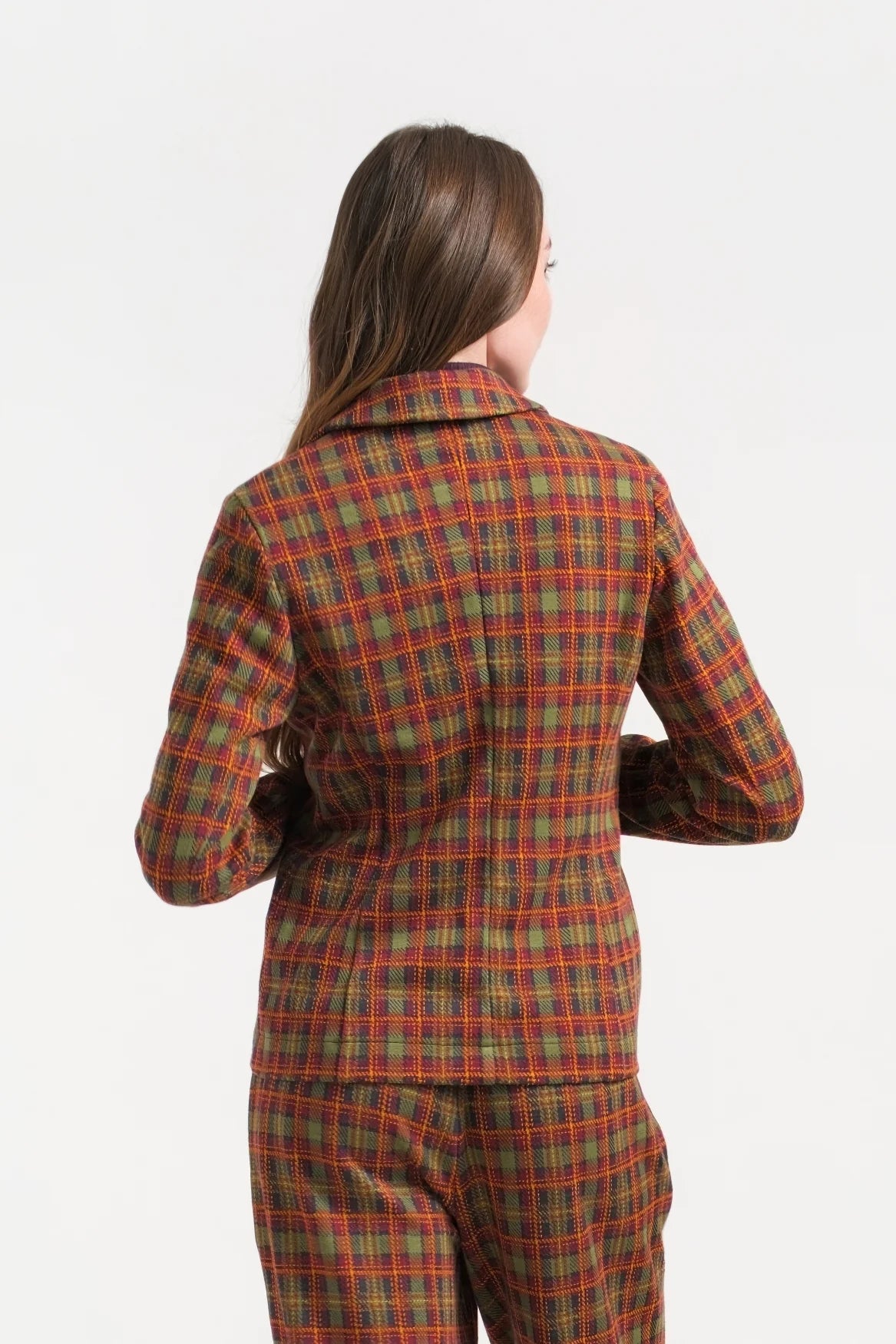 LaLamour Nelly Blazer Surplus Square Sphagnum – Damen Blazer, getragen – Rückansicht