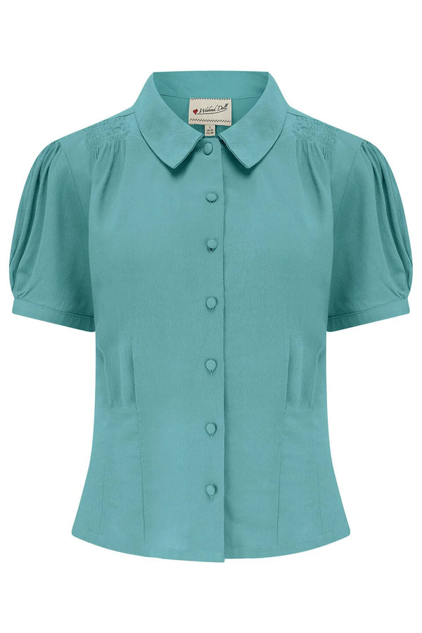 Weekend Doll Bette Blouse in Teal mit Peter-Pan-Kragen und bezogenen Knöpfen in der Vorderansicht