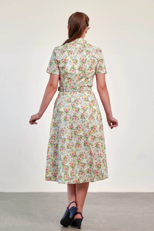 Florales Retro Kleid Damen mit Knopfleiste und Gürtel