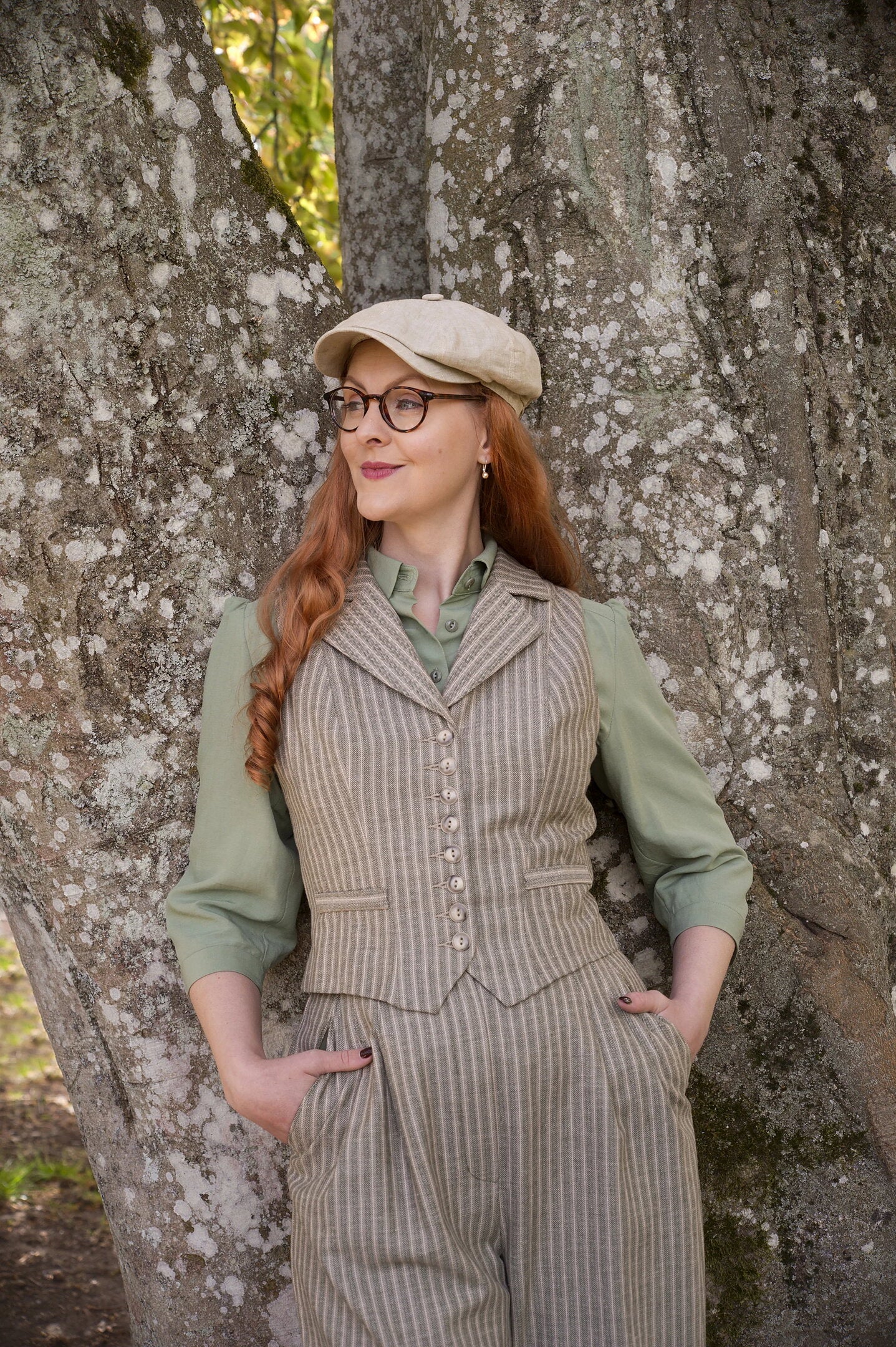 The Bookworm Blouse - Sage green viscose/linen - Dotty&Dan