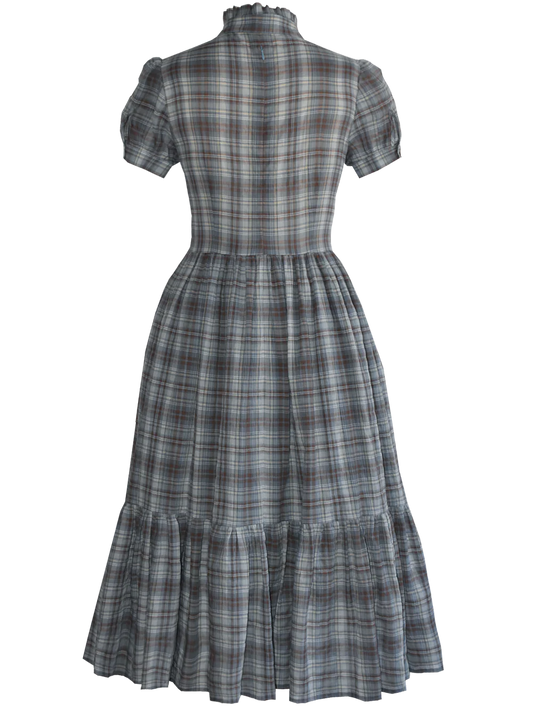 Sommerkleid kariert grau blau aus Baumwolle mit Volant Rock