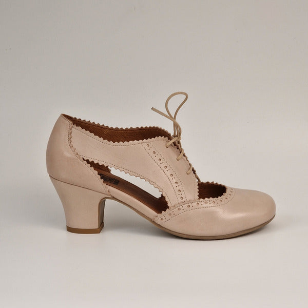 Miz Mooz Foxe Cream – vintage-inspirierter Leder Bootie mit Brogue-Details