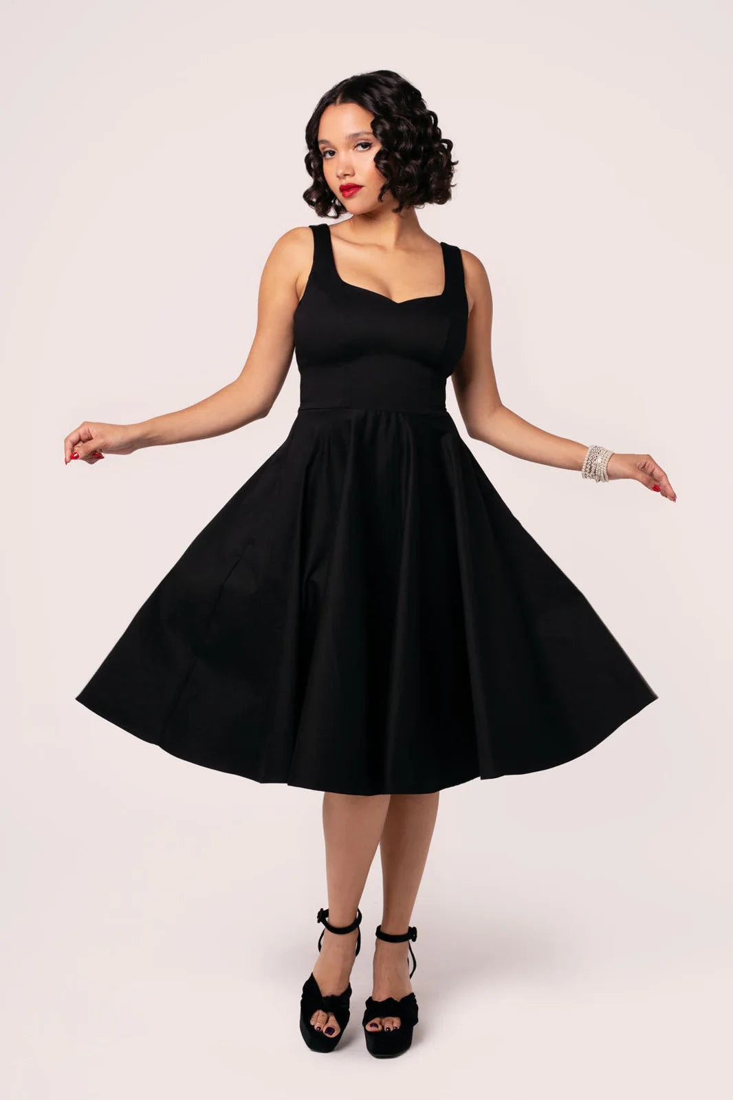 Heidi Swingkleid Schwarz – 50s Kleid mit Taschen und weitem Rock