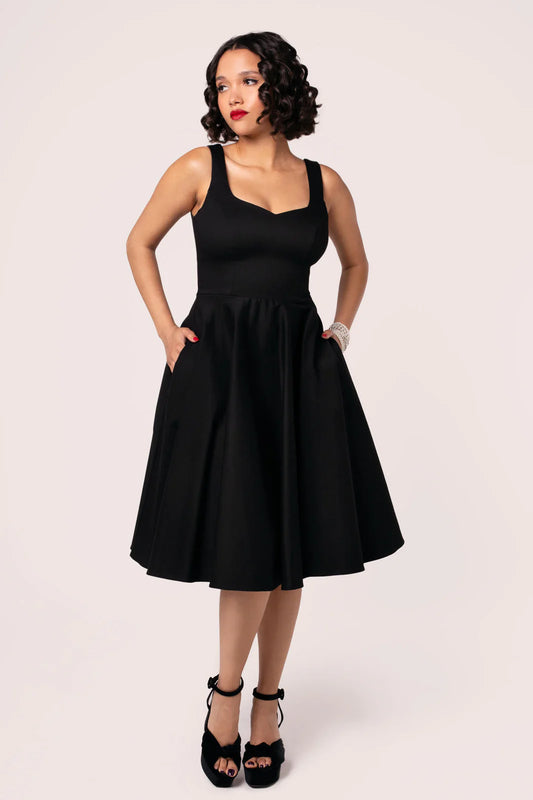 Vintage Swingkleid Heidi Black mit Herzausschnitt – Vorderansicht