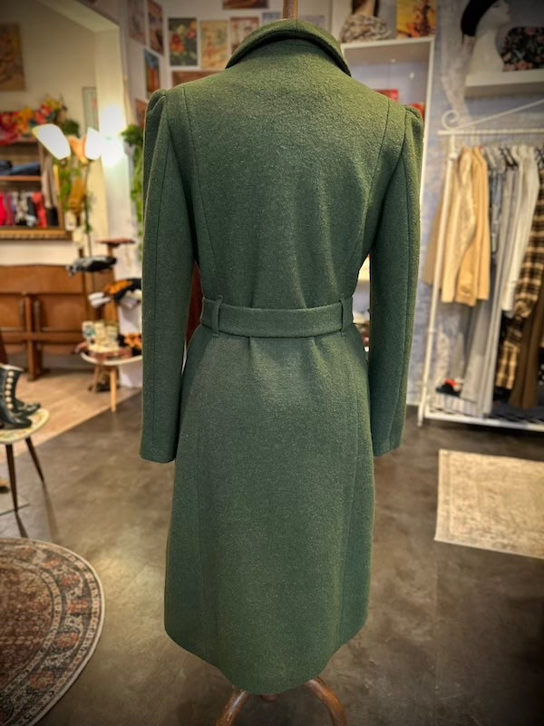 Dahlia Coat Fern Green – Eleganter Wollmantel Damen von Very Cherry - Dotty&Dan