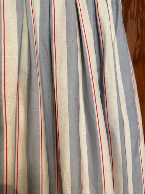 Detail Streifenmuster Florence Rock Palava Blau Creme Rot