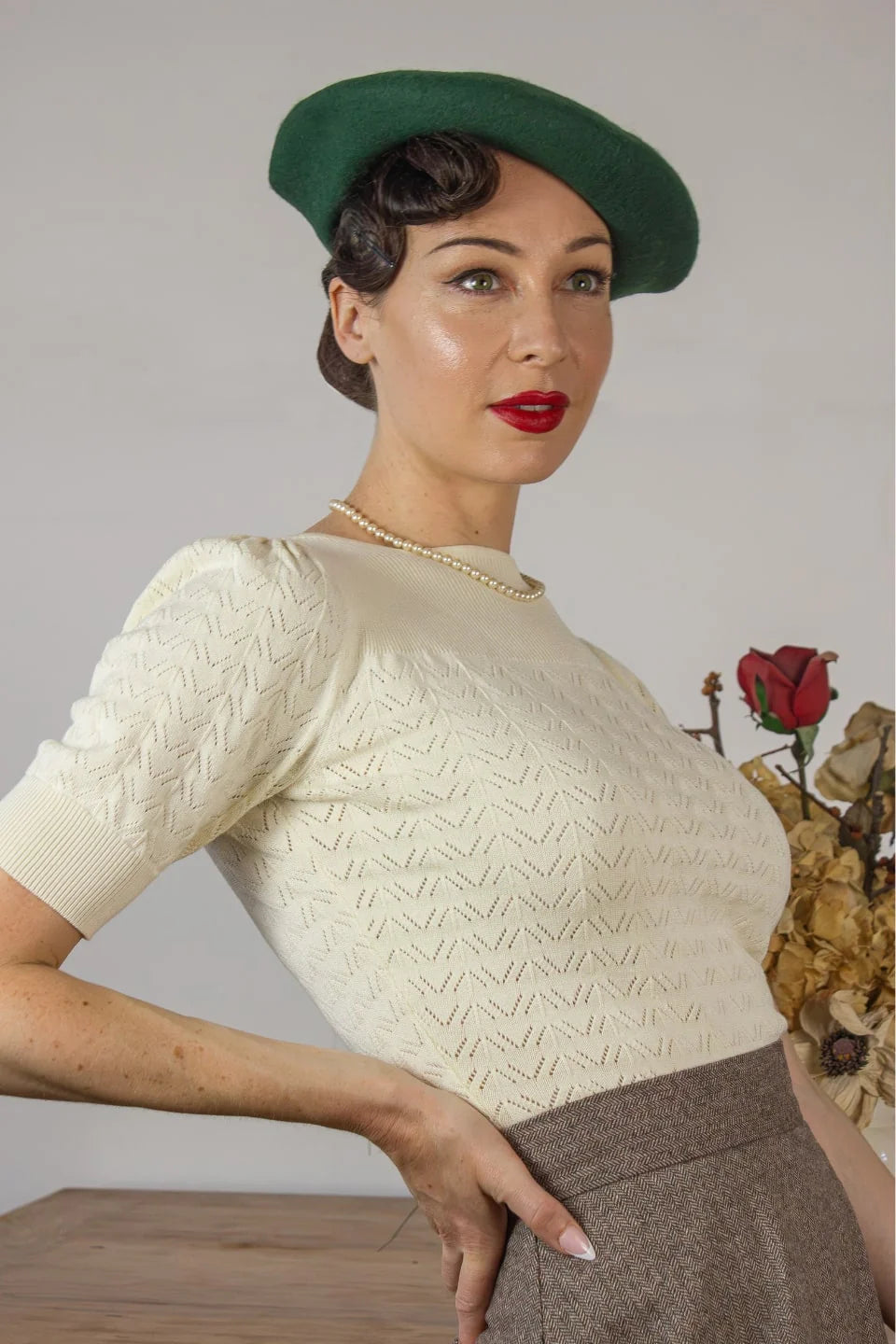 Retro Pullover Damen creme mit Lochstrickmuster