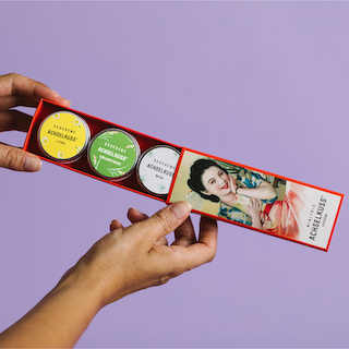 Achselkuss Deo Set geöffnet mit drei Dosen