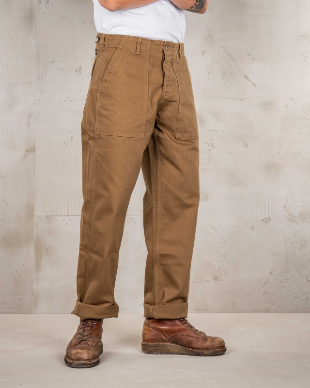 Pike Brothers 1962 OG-107 Pant Brown – Herren Baumwollhose seitliche Ansicht