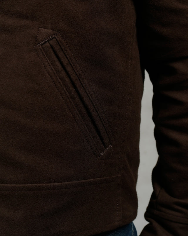 Pike Brothers 1932 Roadster Jacket Soil Brown – Detail der Moleskin-Verarbeitung
