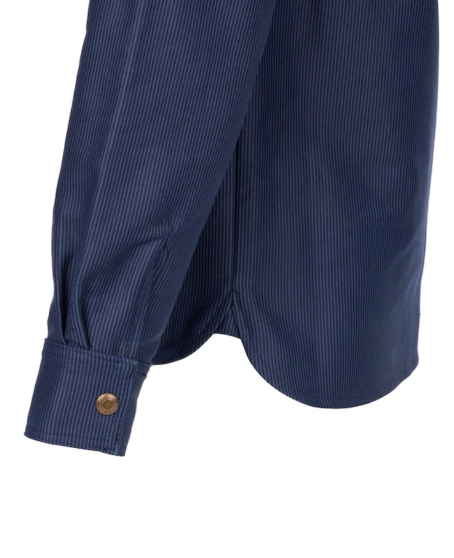 Detailansicht der Druckknöpfe am 1943 CPO Shirt Hamburg Blue