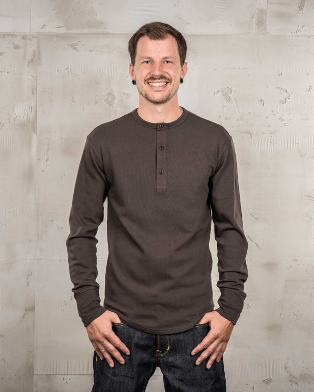 Pike Brothers 1954 Utility Shirt Long Sleeve Coffee – Vorderansicht mit Knopfleiste