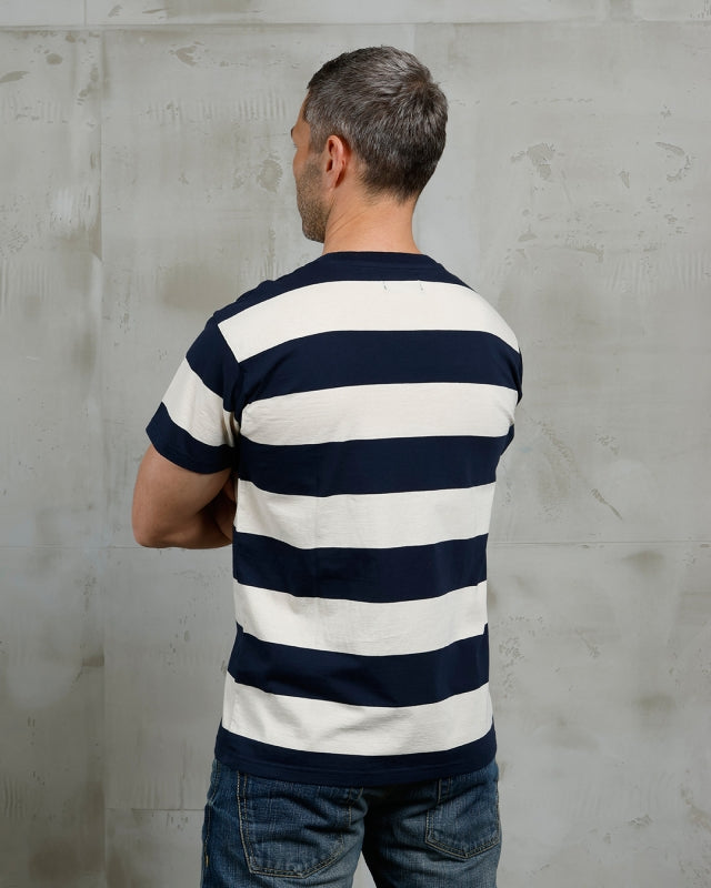 Gestreiftes Herren T-Shirt im 60er Jahre Sportswear Stil