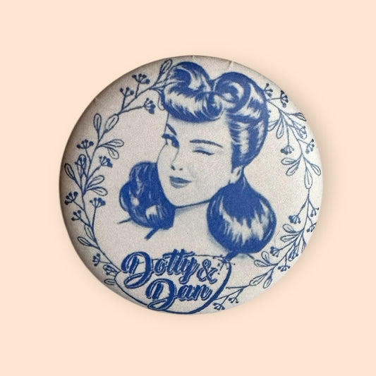 Ansteck-Button Frau Dotty - Dotty&Dan