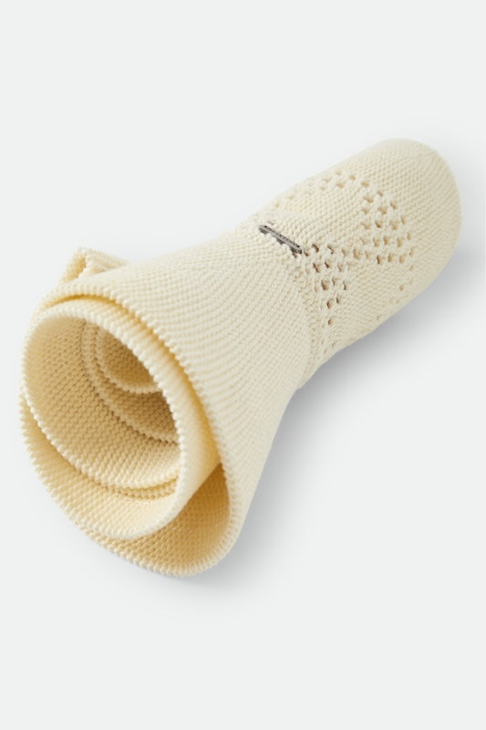 Detail des Jacquard-Stricks am Brixton Sophia Knit Packable Hat Natural