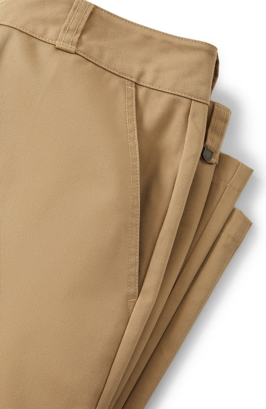 Bund- und Taschendetail der Brixton Trademark Chino British Khaki