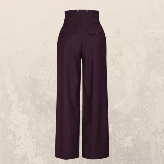 Rückansicht der emmy design Miss Fancy Pants mit hohem Bund und dekorativen Gesäßklappen
