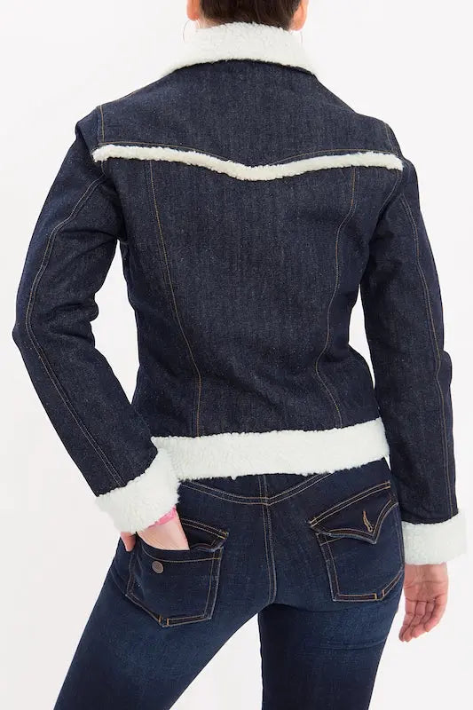 Jeansjacke mit Teddyfell Kragen und Futter